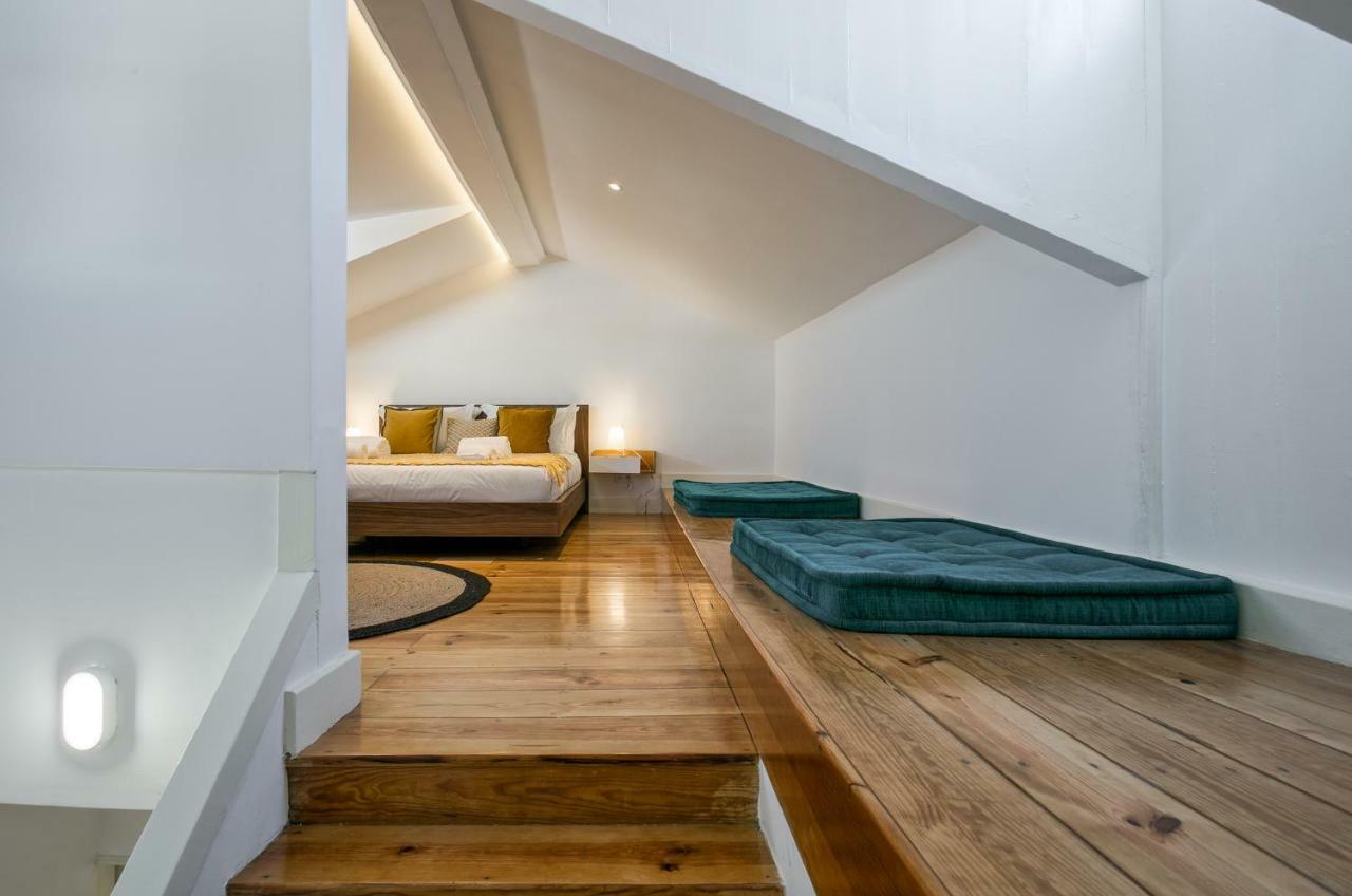 Appartamento Hip Tailor Made Duplex Penthouse In Bairro Alto Lisbona Esterno foto