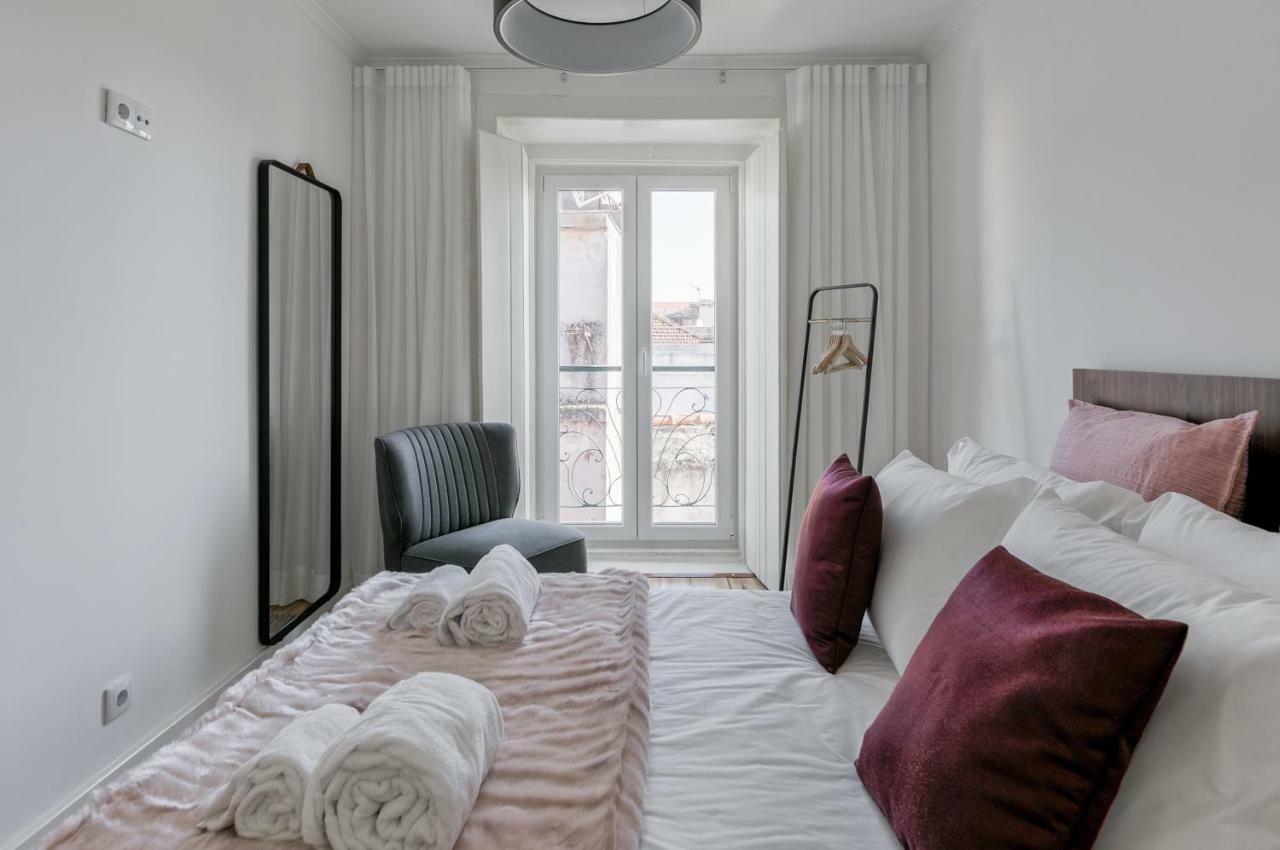 Appartamento Hip Tailor Made Duplex Penthouse In Bairro Alto Lisbona Esterno foto