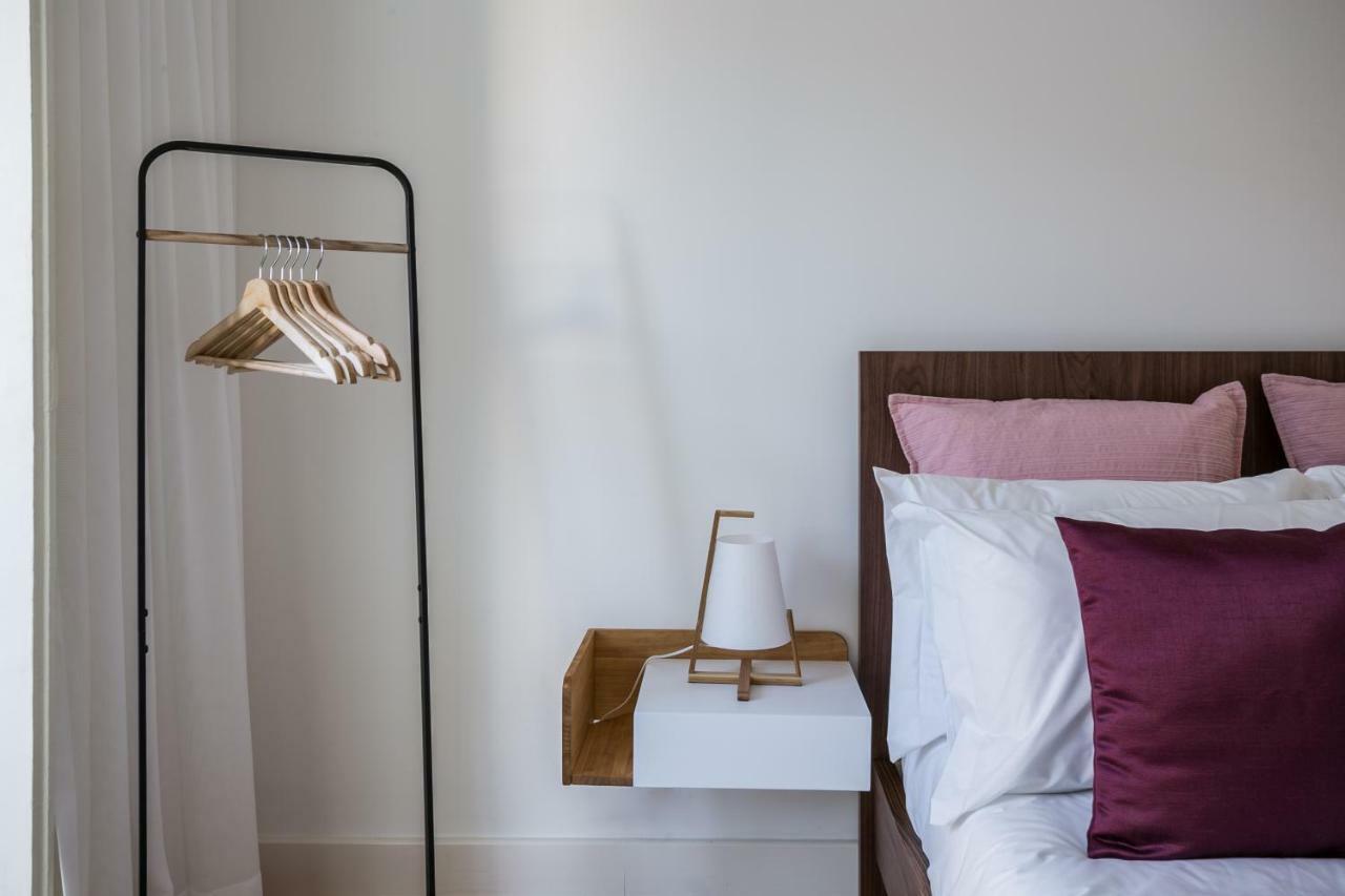 Appartamento Hip Tailor Made Duplex Penthouse In Bairro Alto Lisbona Esterno foto